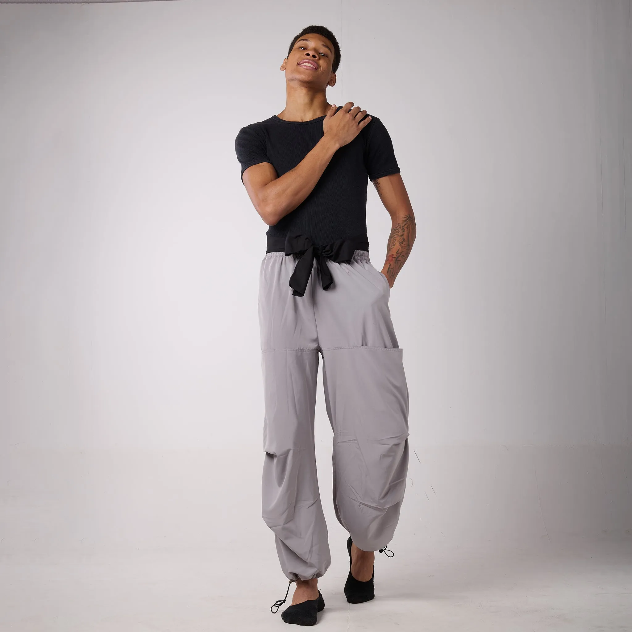 Mens Grey Air Toji Parachute Pants - Lightweight, Stylish Cargo Trousers for Ultimate Comfort and Versatility