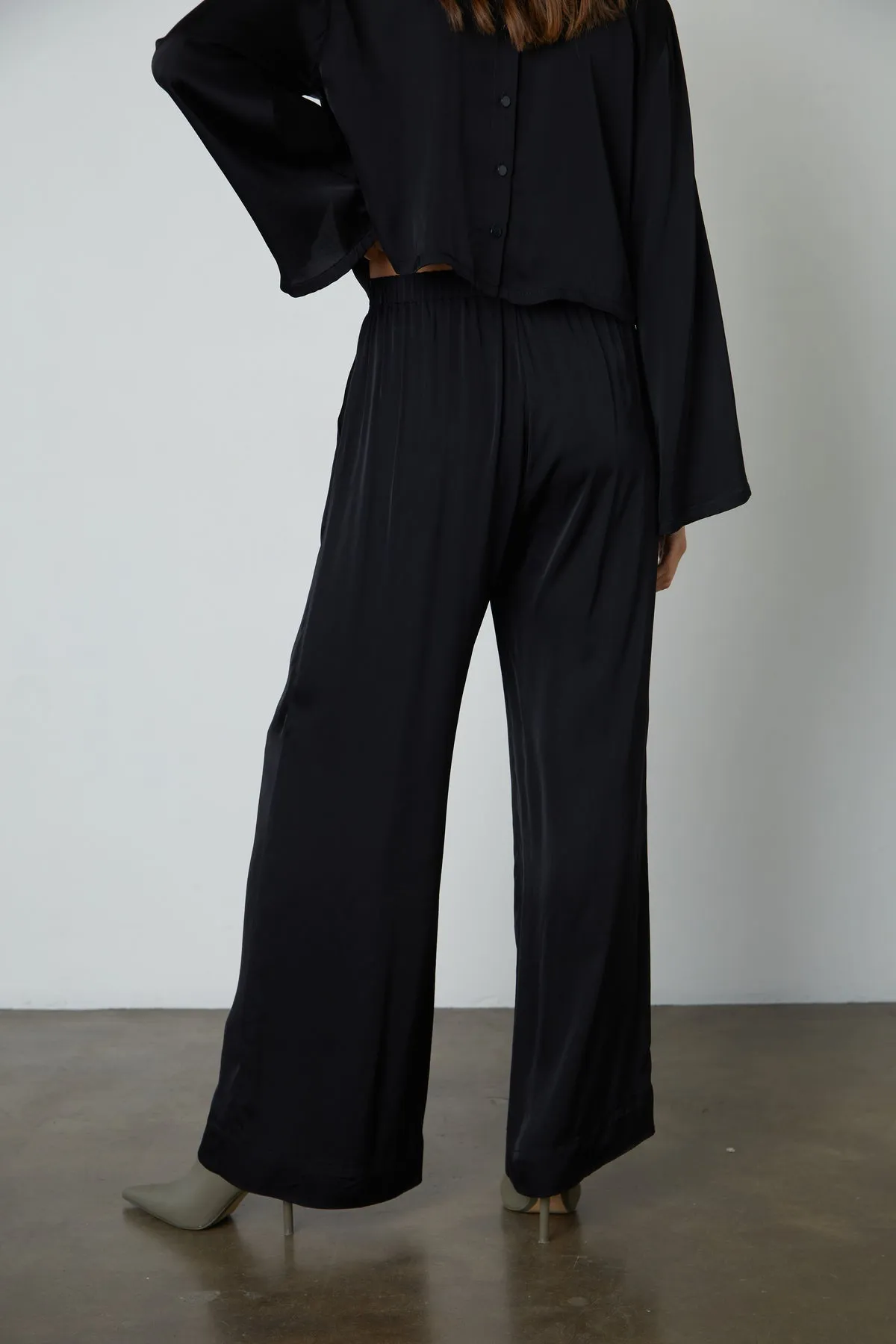 LIVI SATIN VISCOSE WIDE LEG PANT