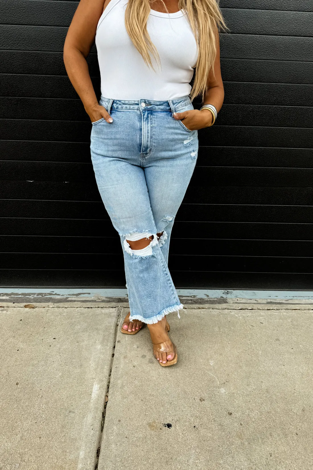 LUCY DISTRESSED CROP JEAN