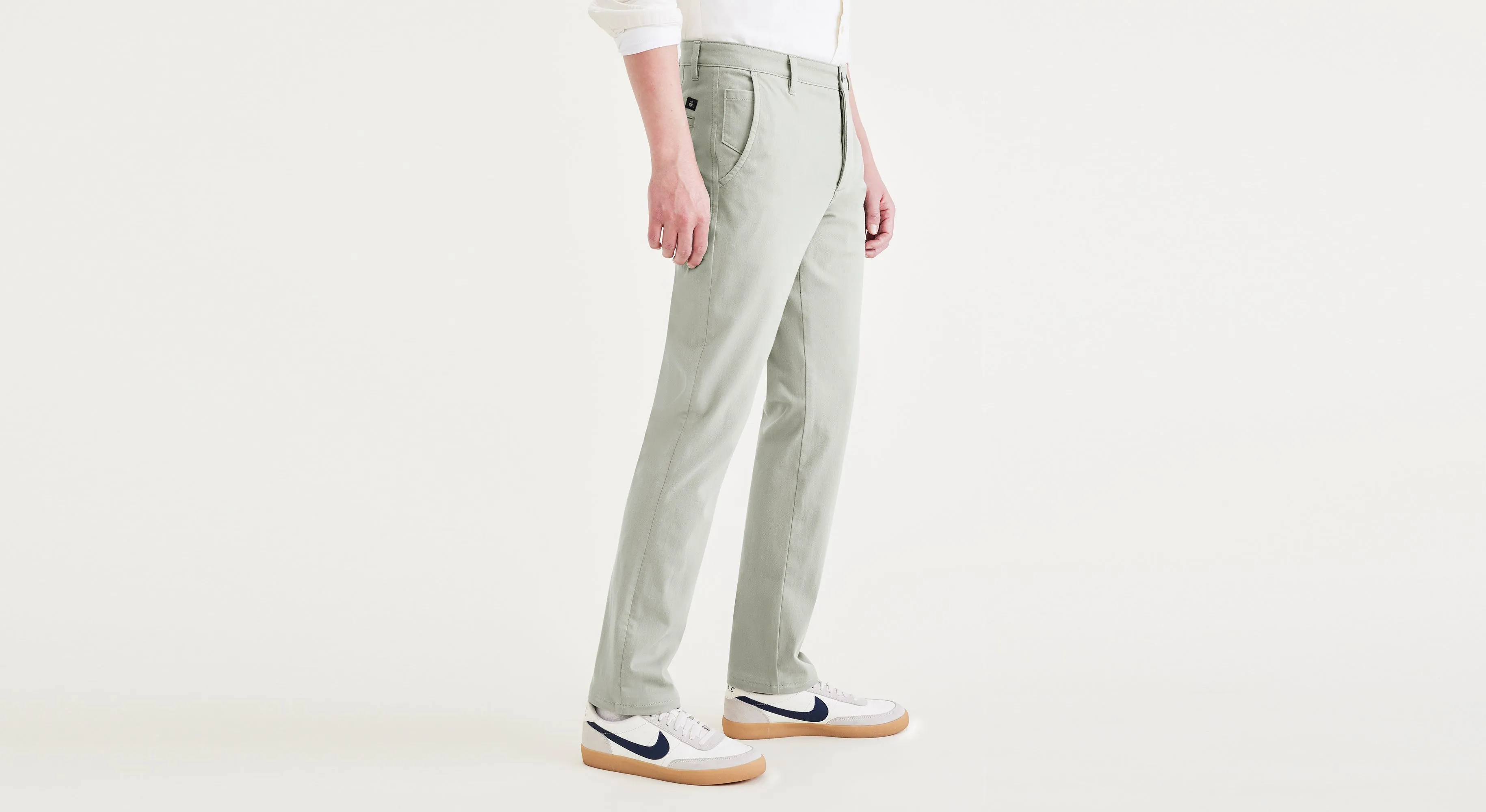 Men's Slim Fit Supreme Flex Alpha Khaki Pants