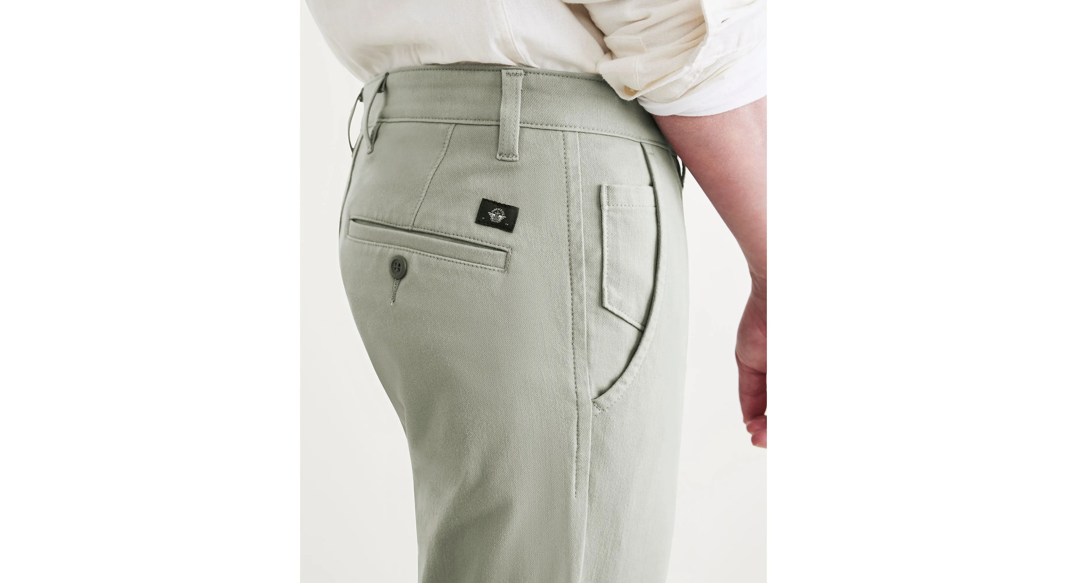 Men's Slim Fit Supreme Flex Alpha Khaki Pants