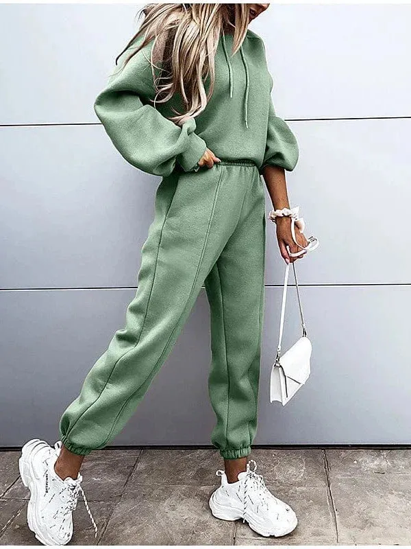 Women's Hooded Sweatshirt and Tracksuit Pants Set in Black, White, and Green for Fall & Winter